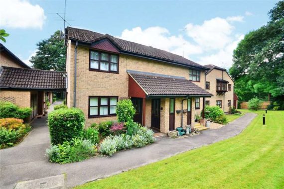 1 Bedroom Maisonette